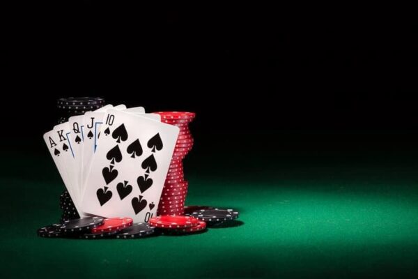 Luật chơi cơ bản của poker