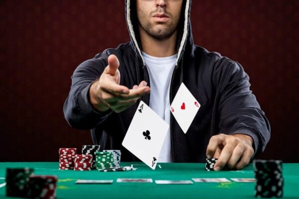 Kinh nghiệm chơi Poker - chiến lược chơi chậm ở Pre-Flop